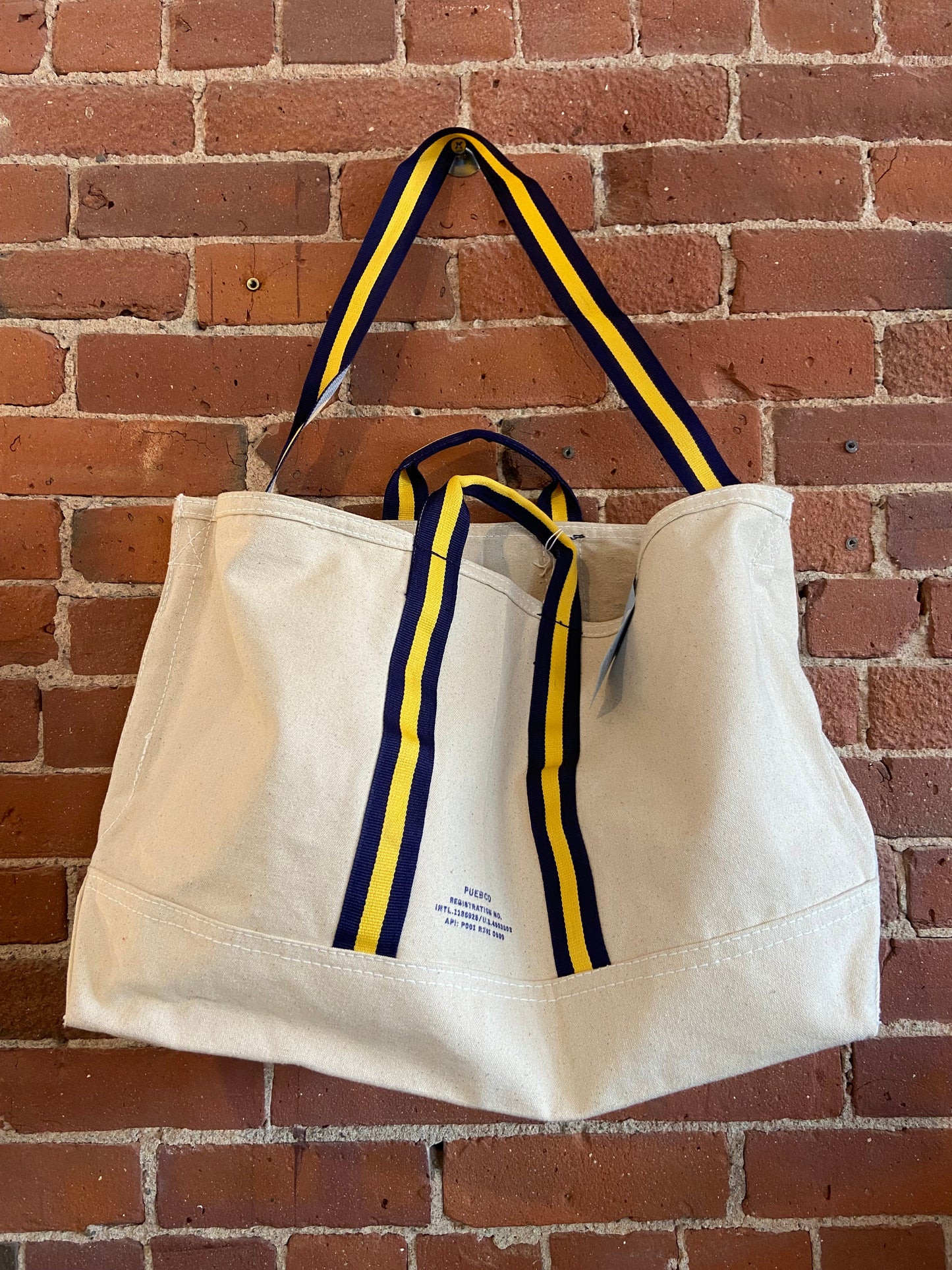 College tote