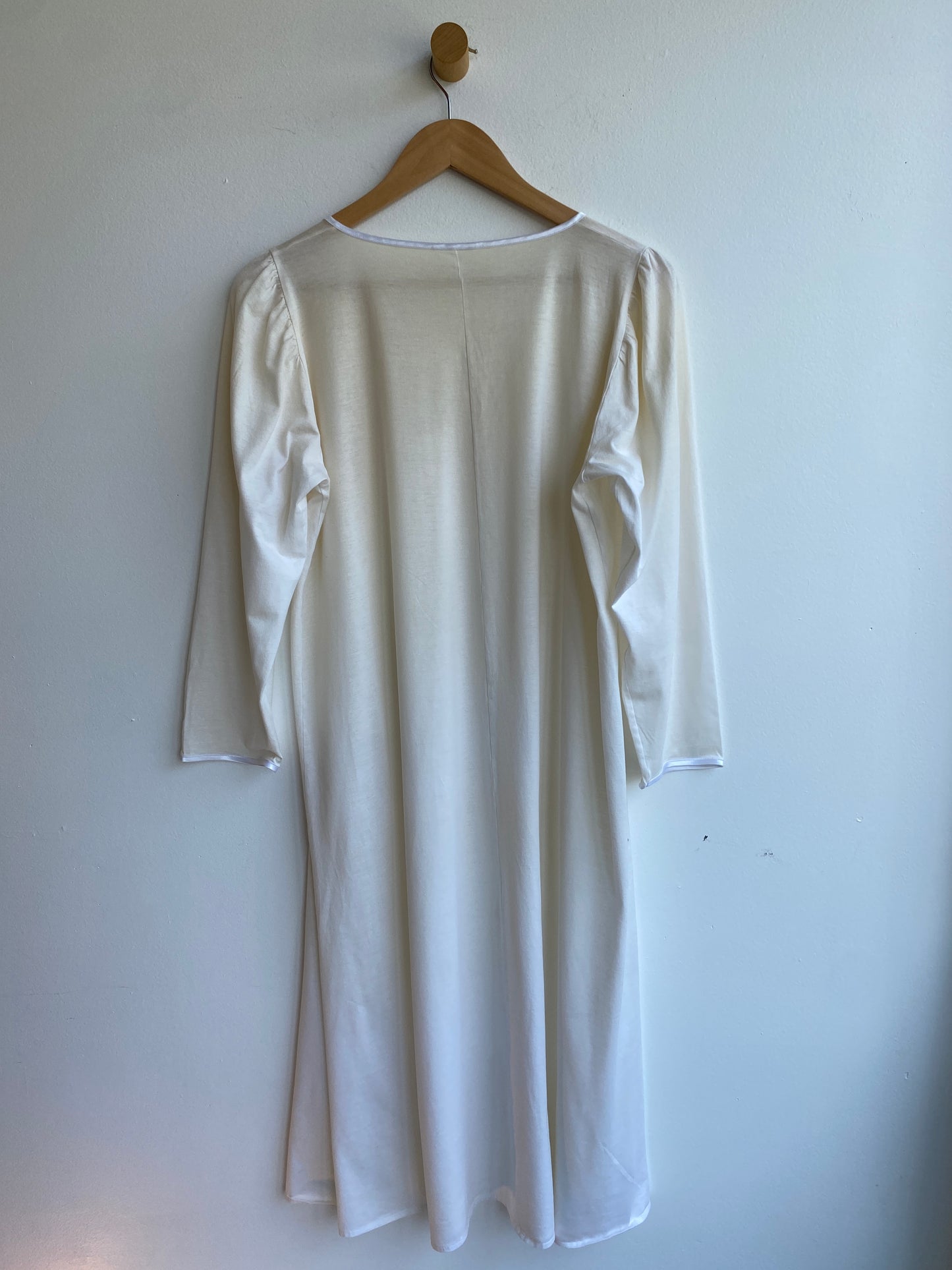 Vintage off-white cotton nightie SS2