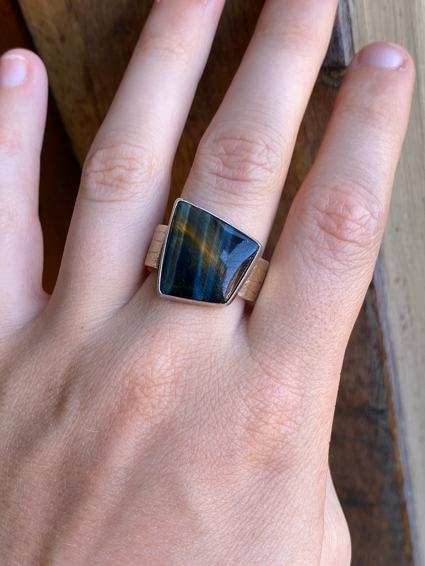 Asymmetrical gem ring