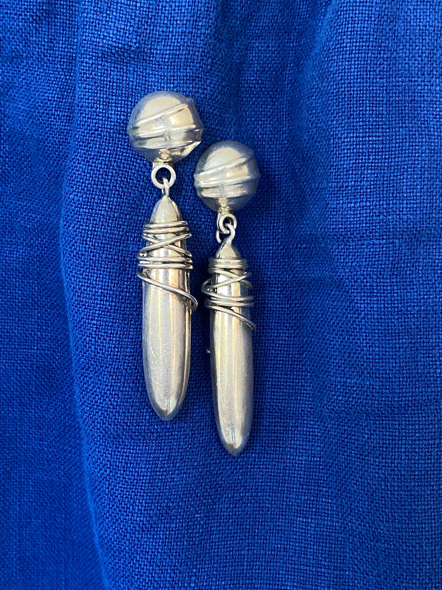 Dangling tangling silver earrings