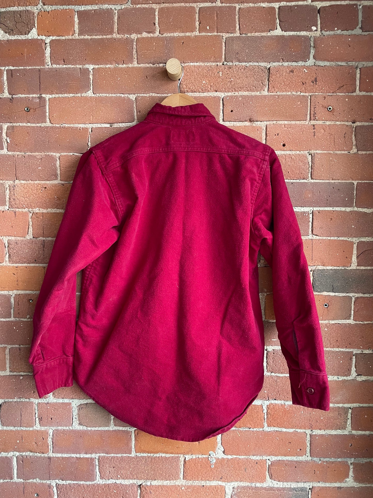 Red Orvis chamois SS 2