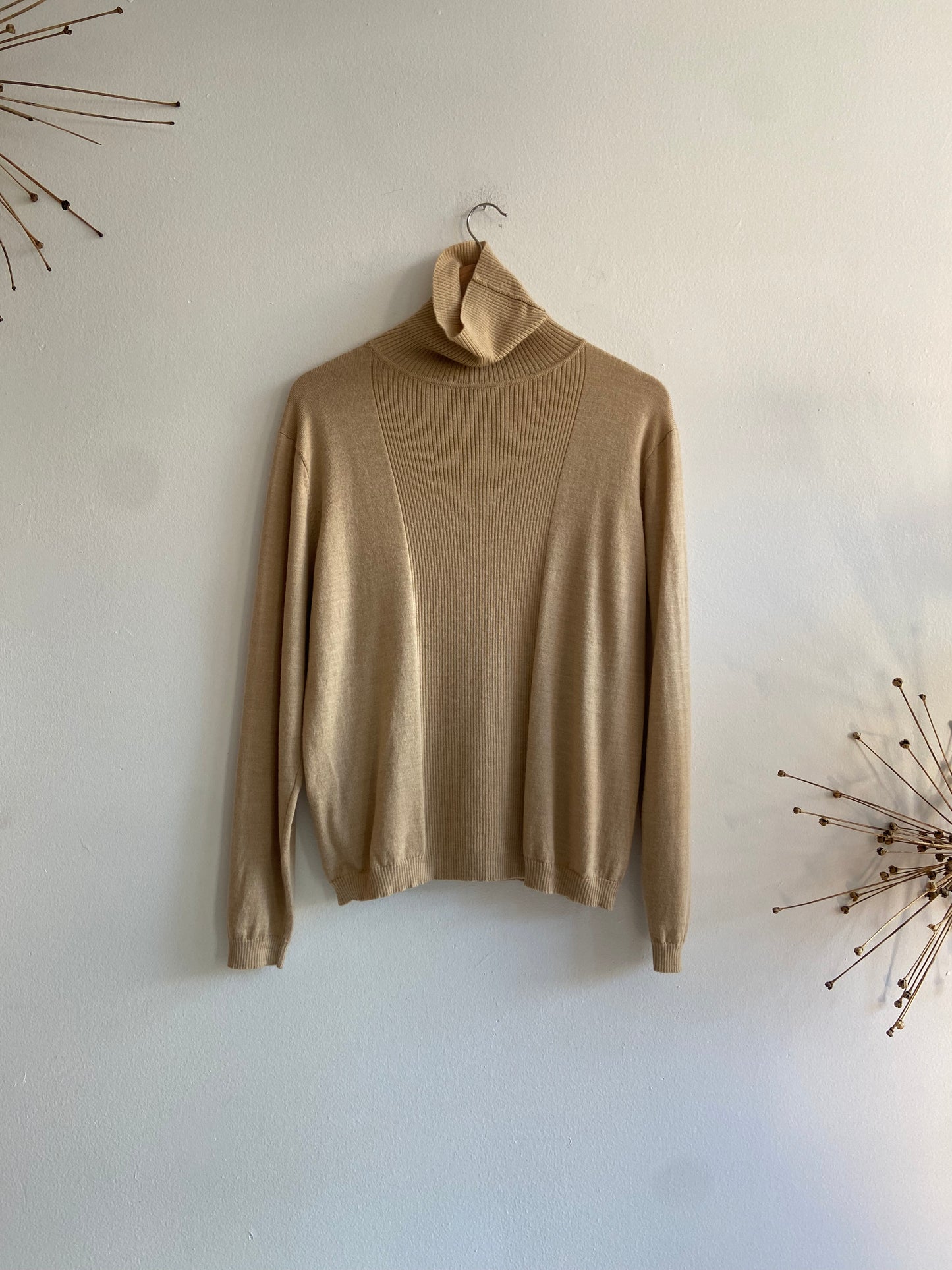 Tan wool turtleneck lightweight sweater SS 2-3