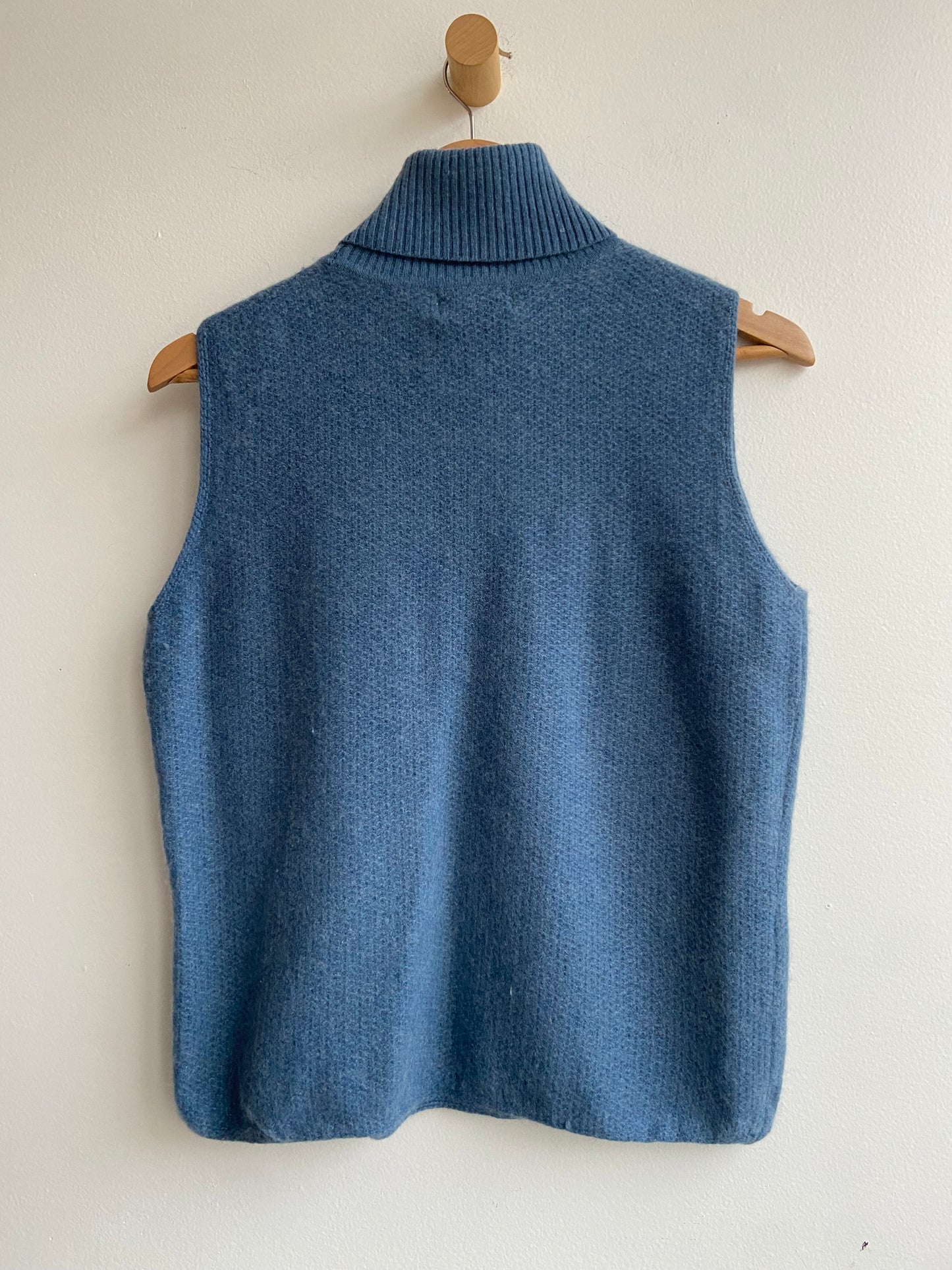 Cashmere blue turtleneck sleeveless top SS 1