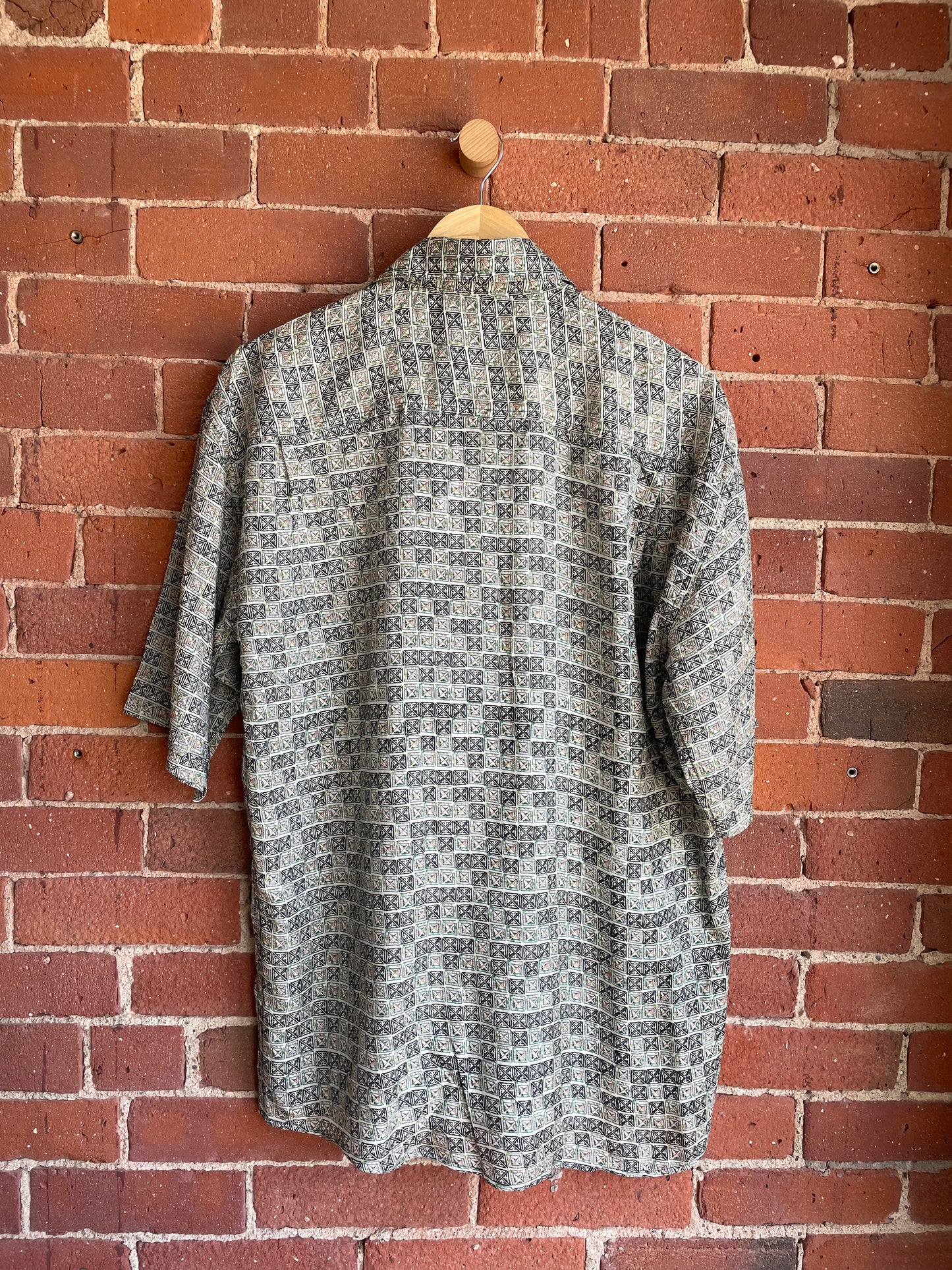 Geometric Silk Button Down SS2