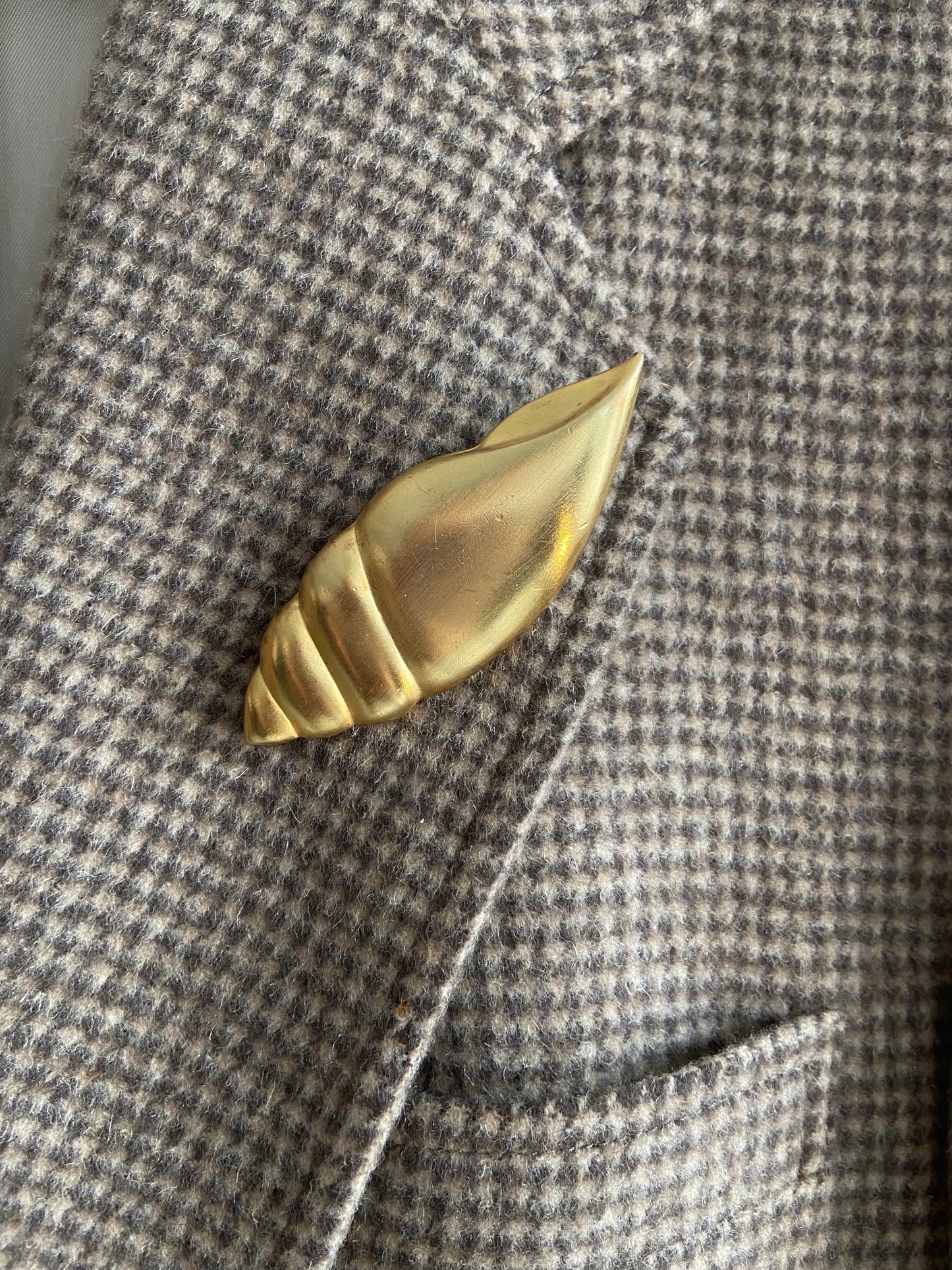 Vintage brass seashell pin