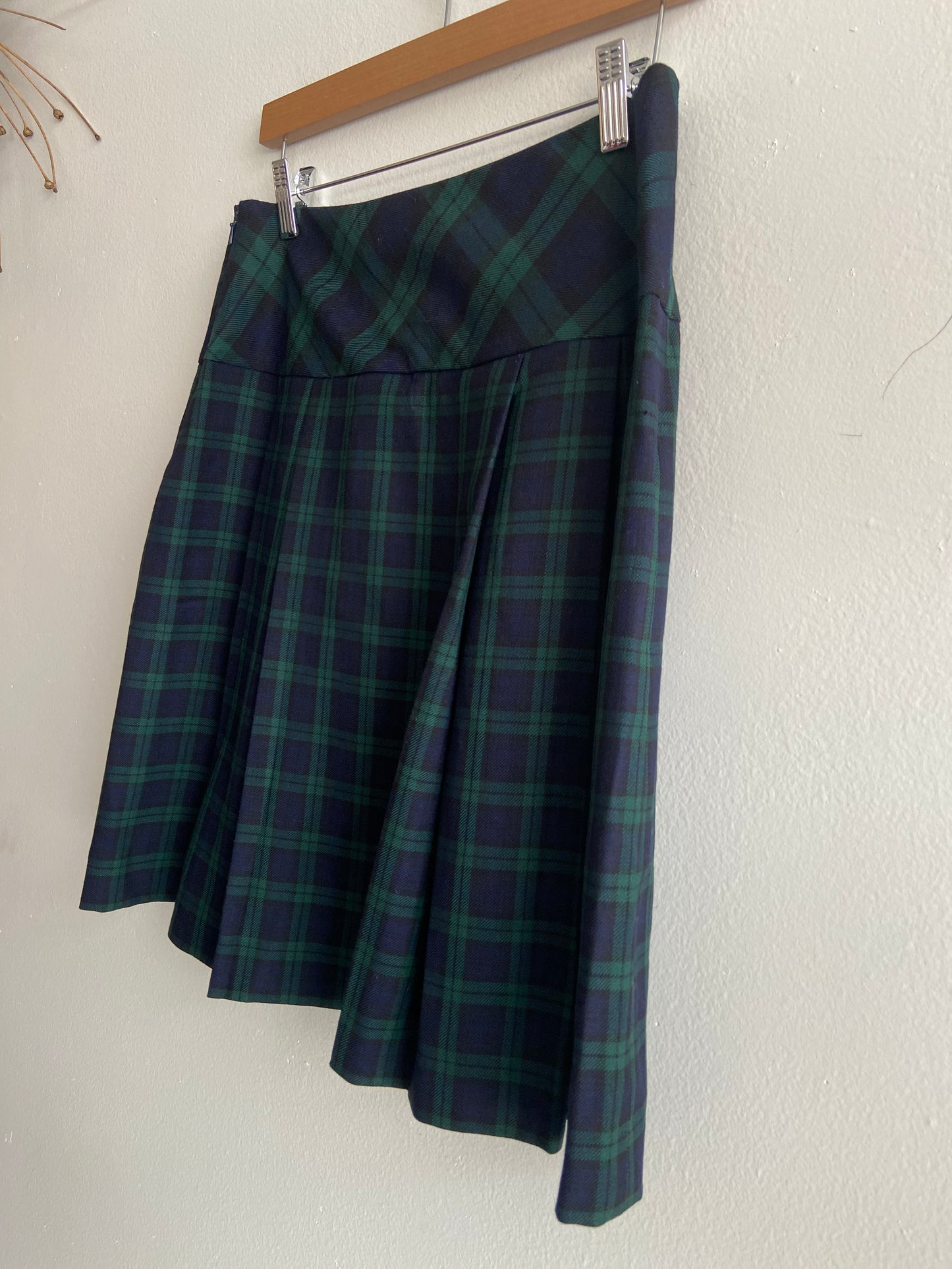 Brooks Brothers linen and wool navy and green mini kilt SS 2