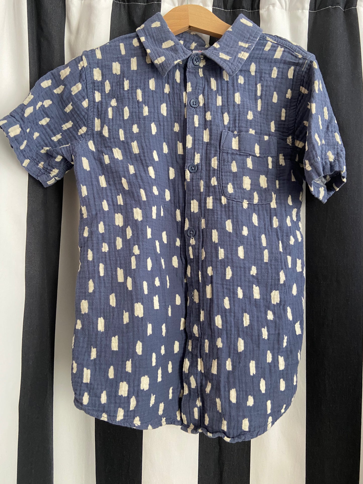 Little. Ones navy and white short sleeve button-up size 8