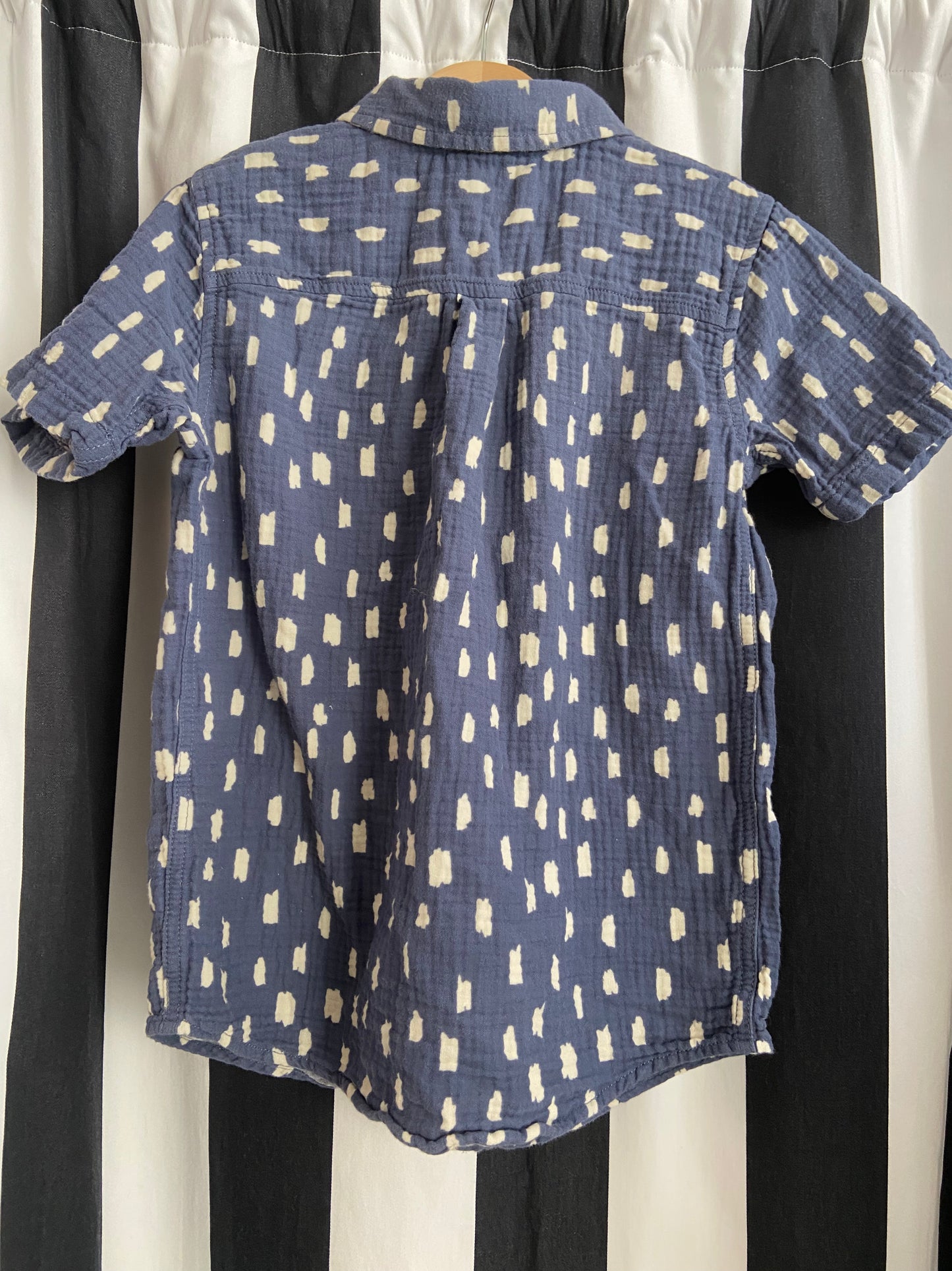 Little. Ones navy and white short sleeve button-up size 8