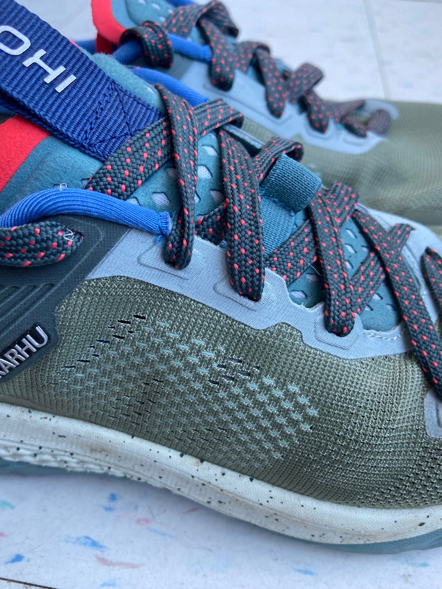 Trainers size 8 / 39.5