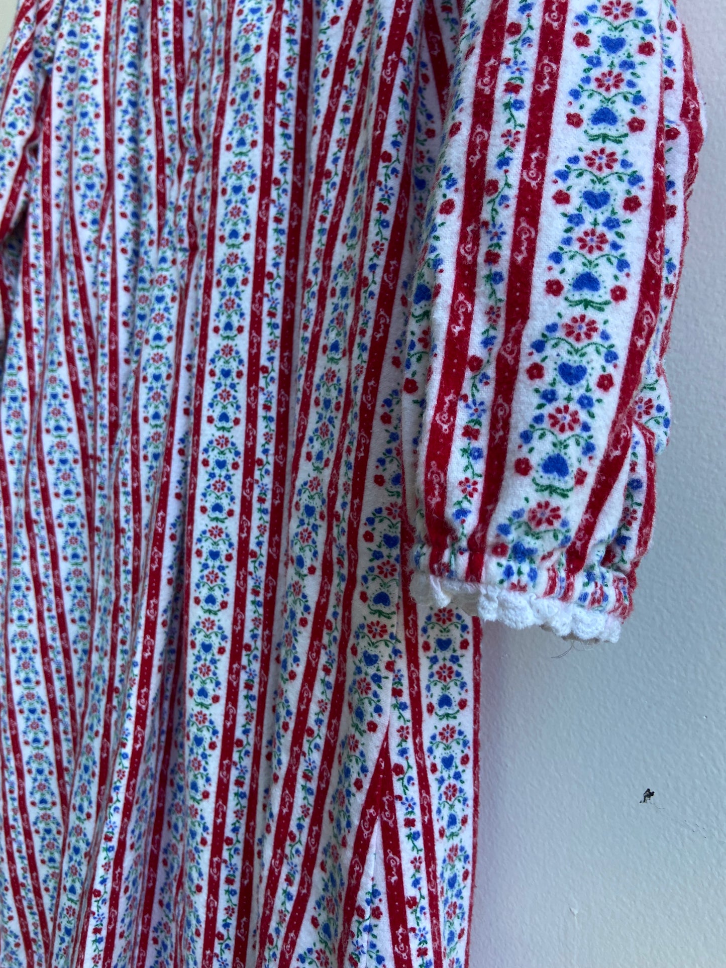 Flannel blue and red night gown SS 1-2