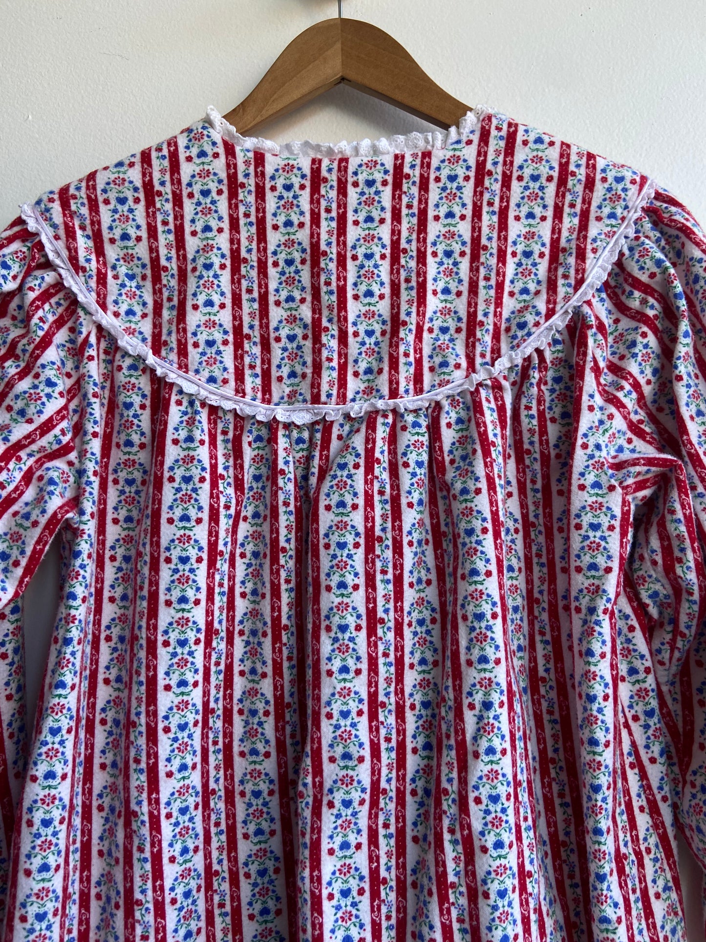 Flannel blue and red night gown SS 1-2