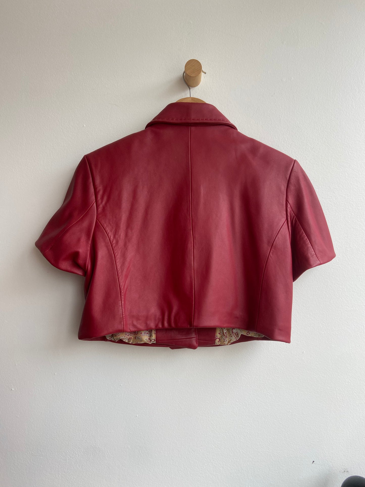 Cropped red leather short-sleeve jacket SS 1