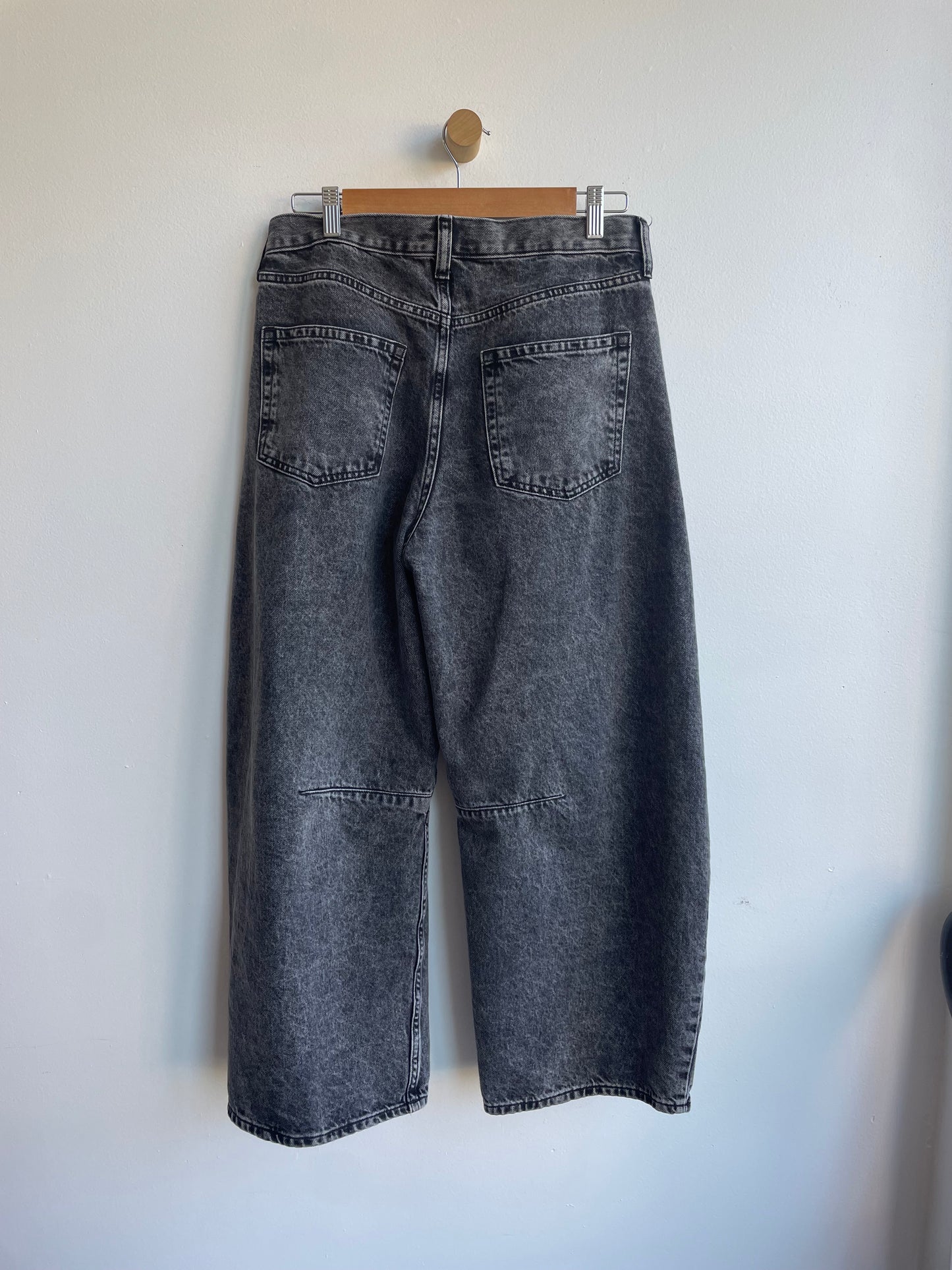 Barrel Jeans