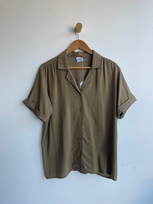 Brown Short-Sleeved Shirt SS1-2