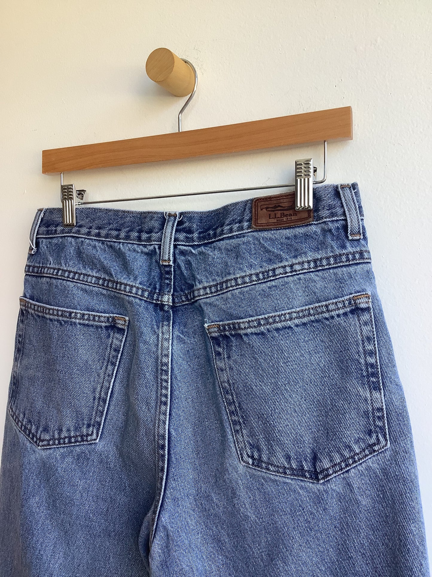 L.L. Bean classic fit jeans SS1-2