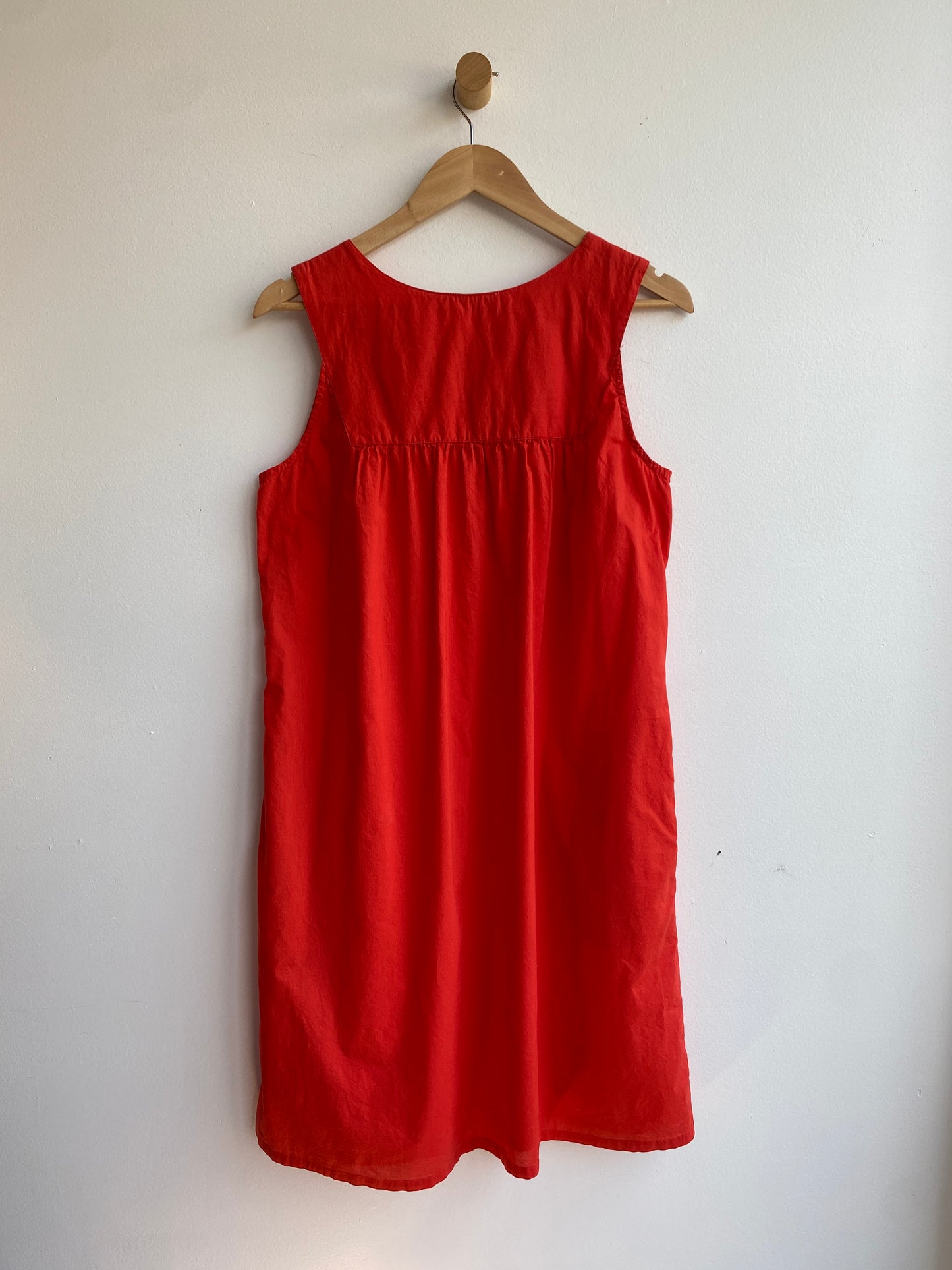 Red embroidered dress SS1-2