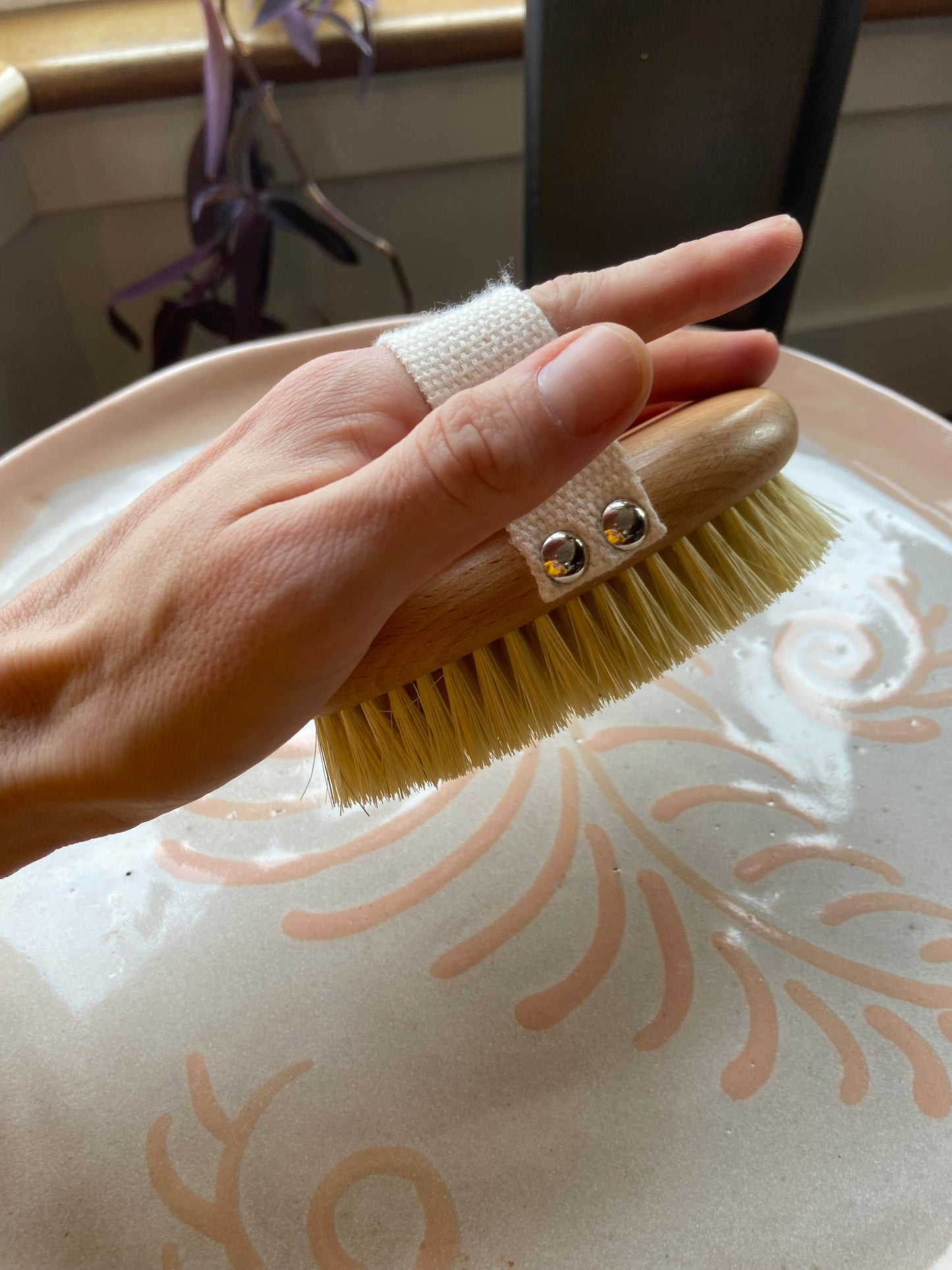 Classic body brush
