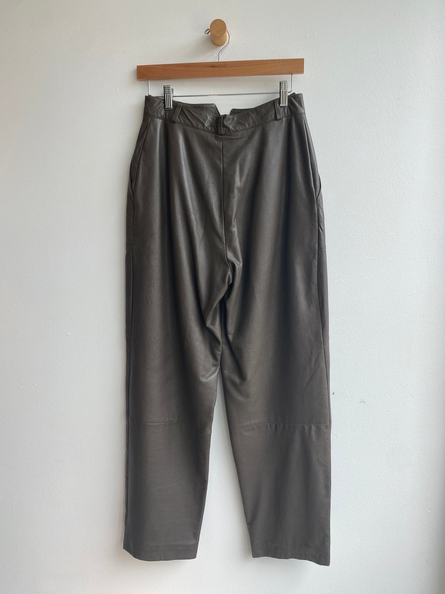 Olive leather high-rise pants SS1