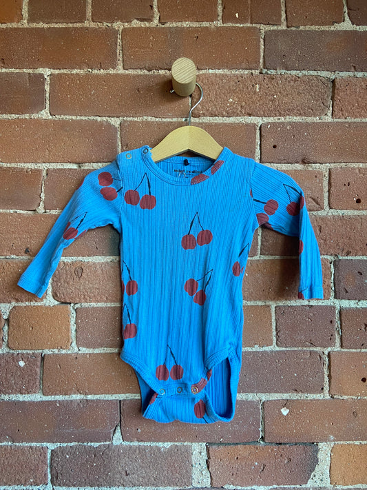 Little. Ones mini rodini onesie sz 6/9 (2,6)