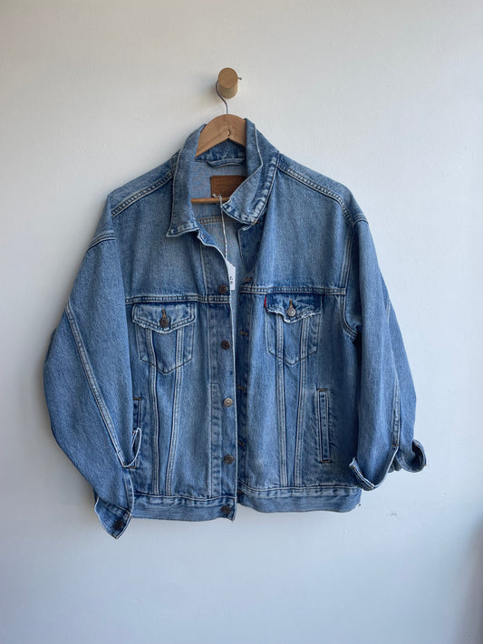 Perfect Levi’s Jean Jacket