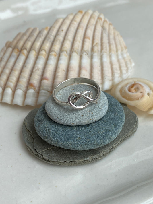 Sense Dept. Knot Ring