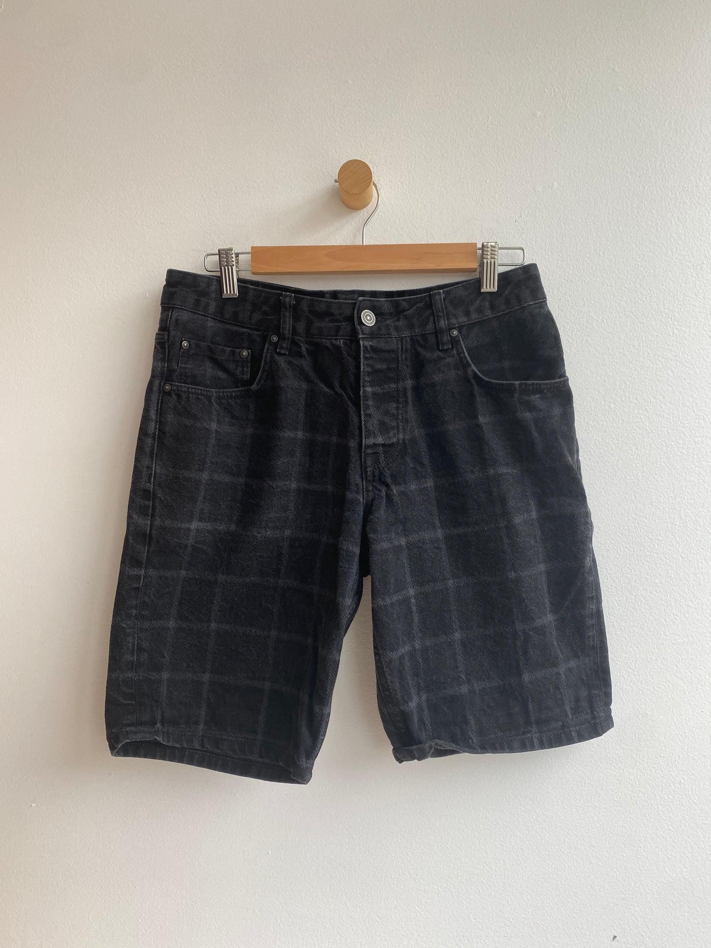 Black grid patterned denim shorts SS1