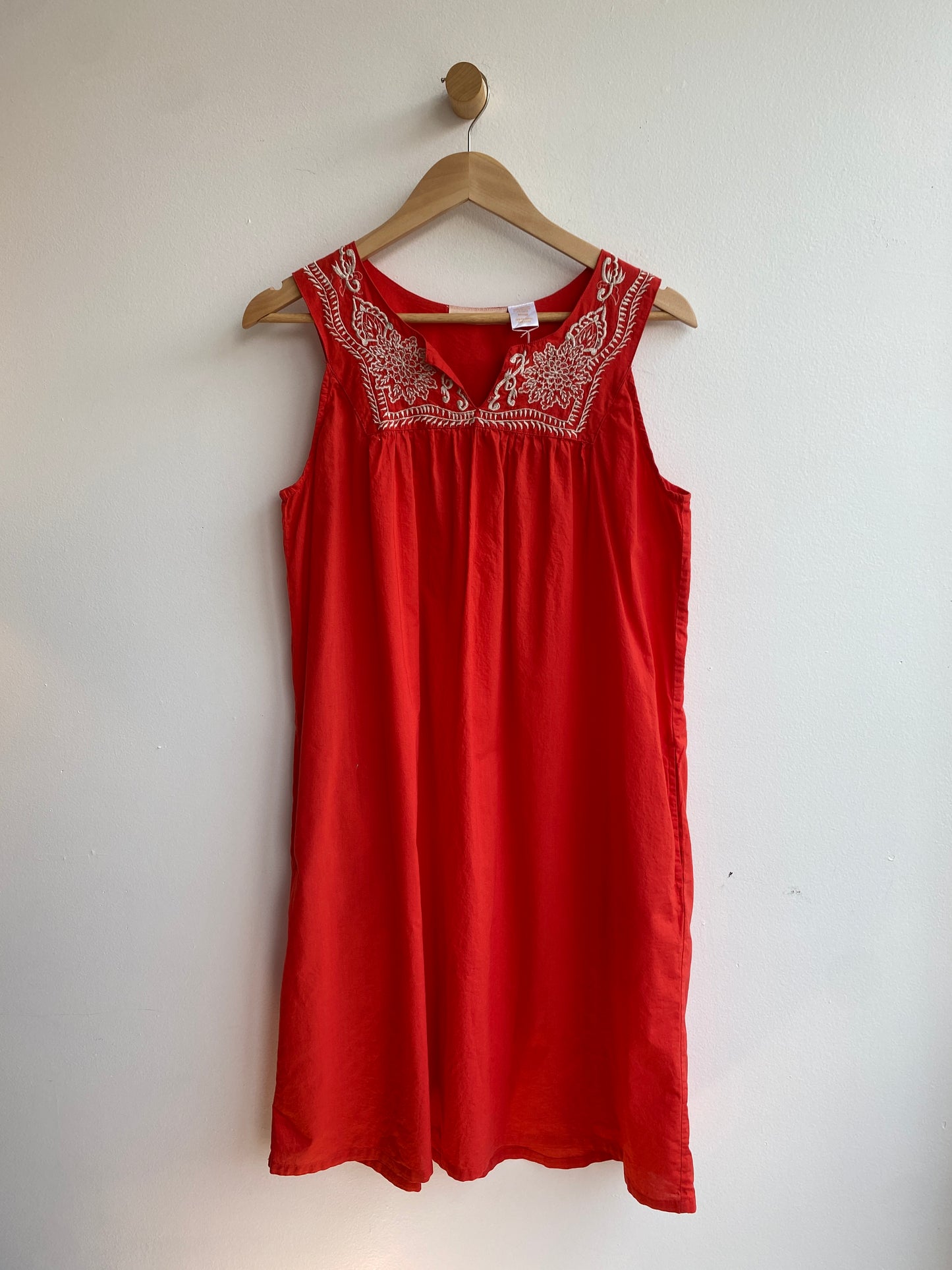 Red embroidered dress SS1-2