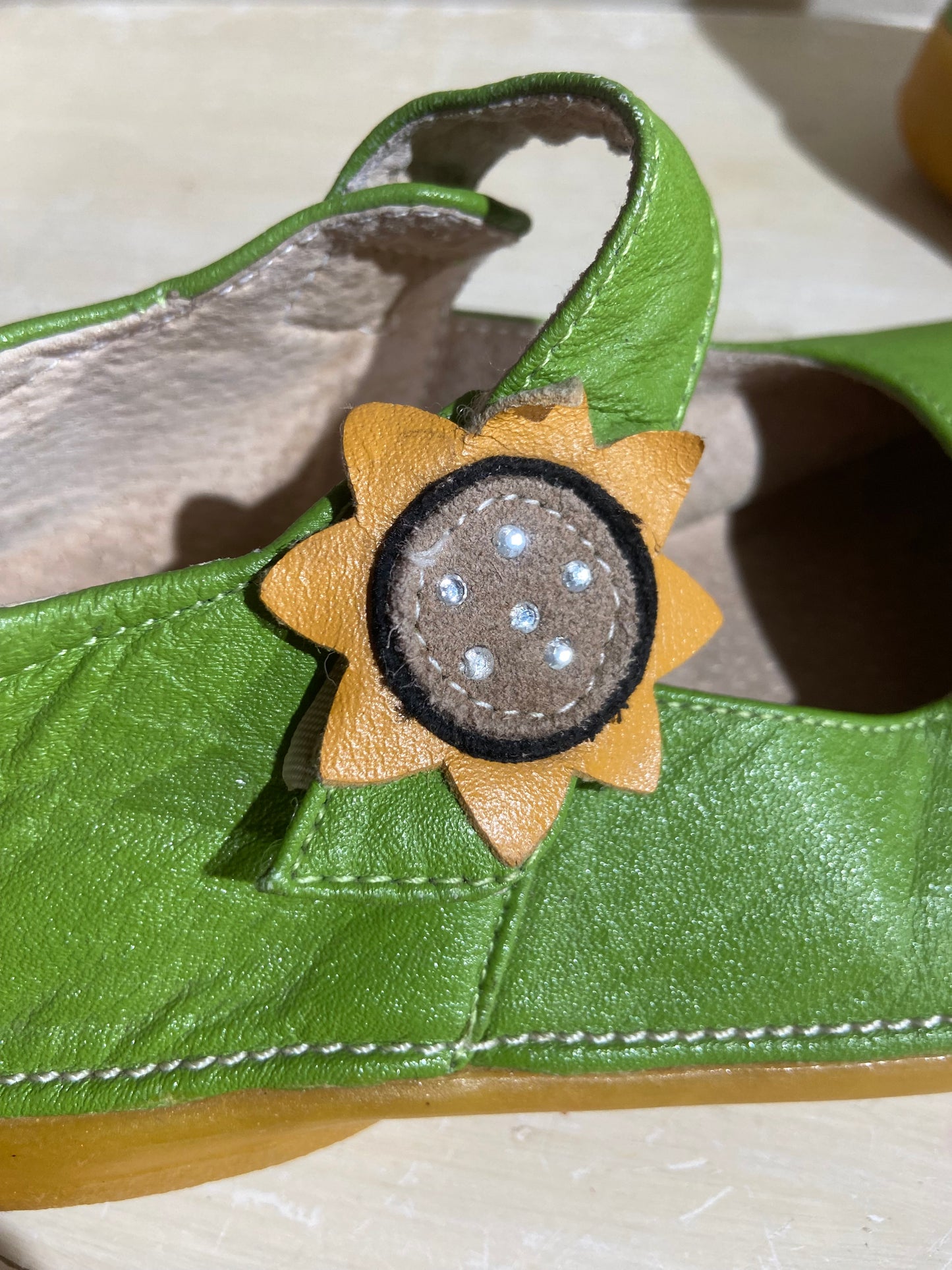 Little. Ones green leather sz 12