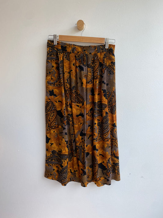 Autumn leaf pattern skirt SS1-2