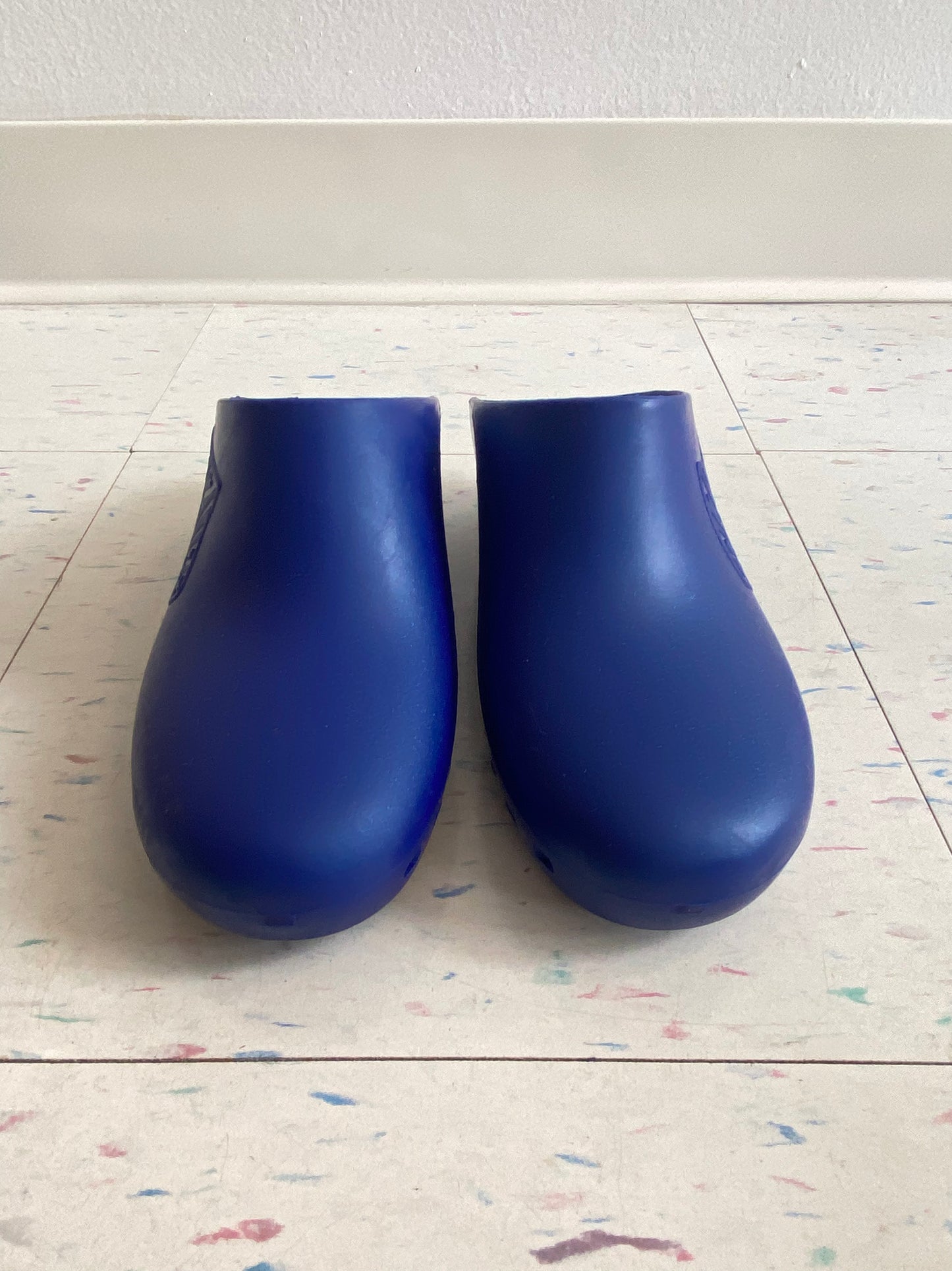 Calzuro Clog Metallic Blue