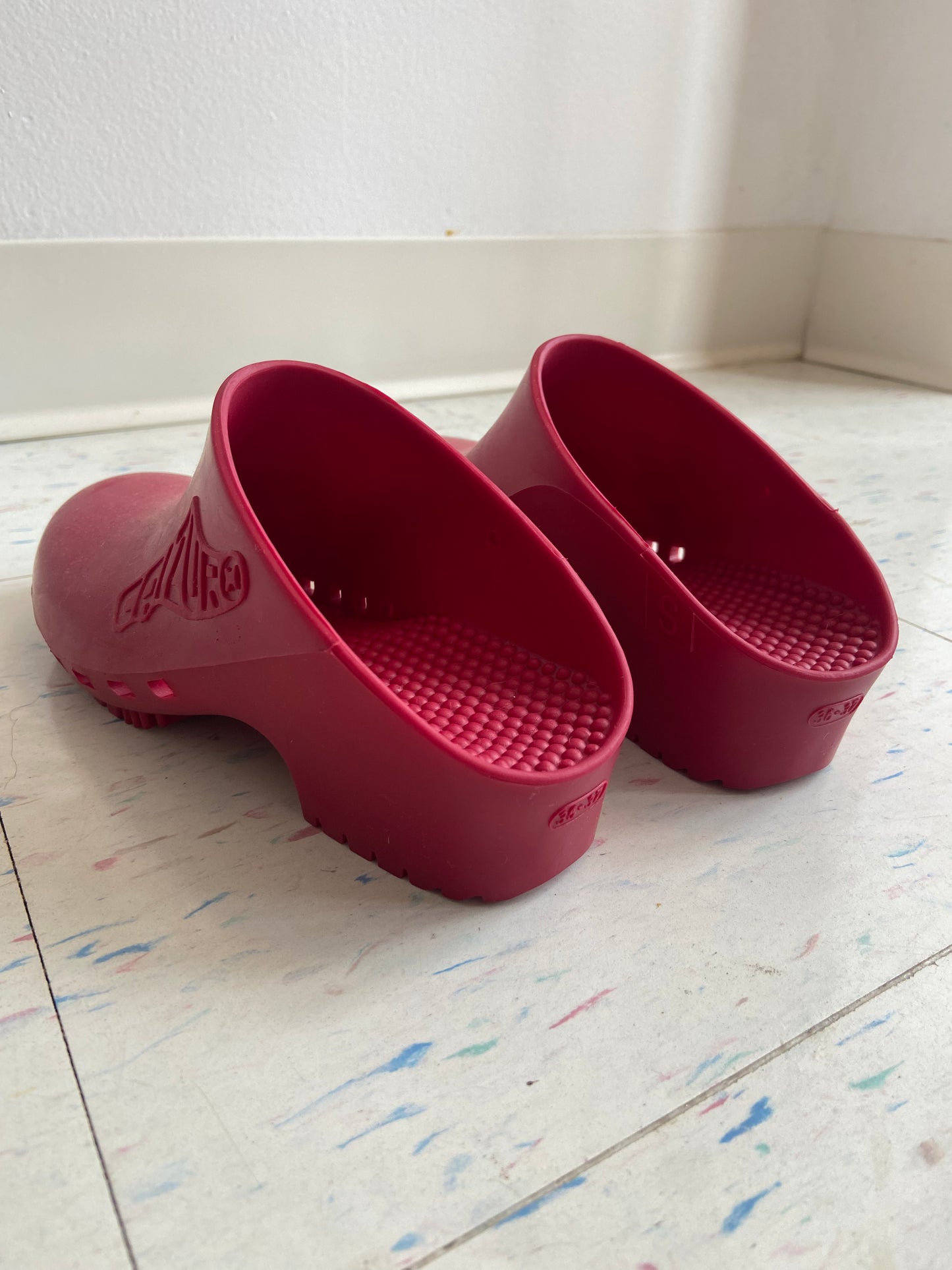 Calzuro Clog Berry