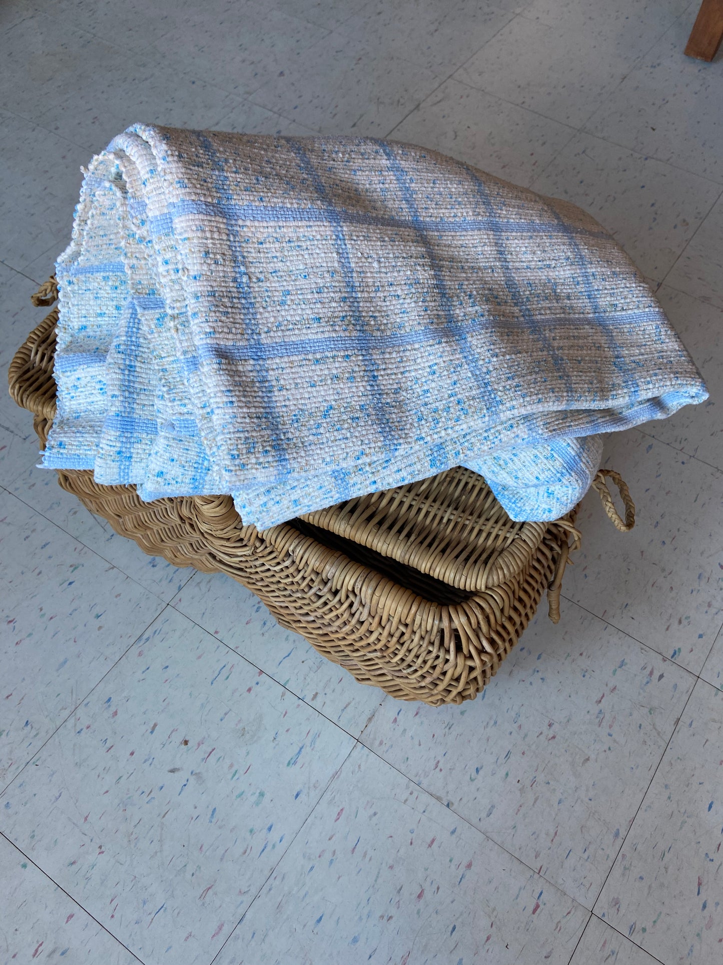 Soft cotton blanket blue grid