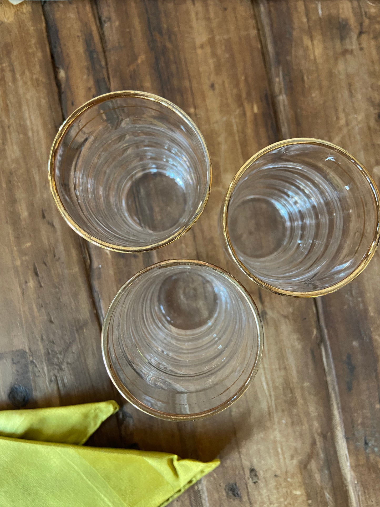 Set of 9 gold rimmed glassware