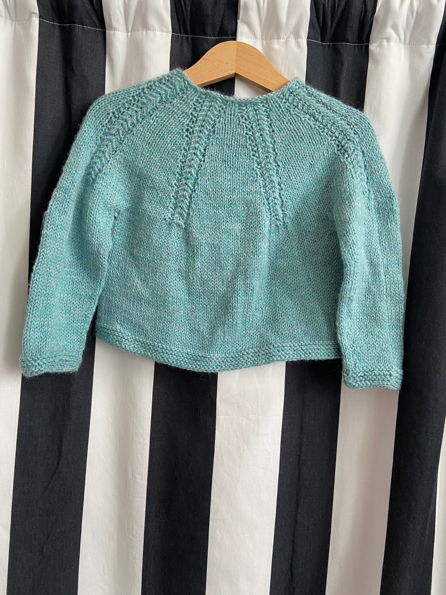 Little. Ones cardi aqua size 2-3