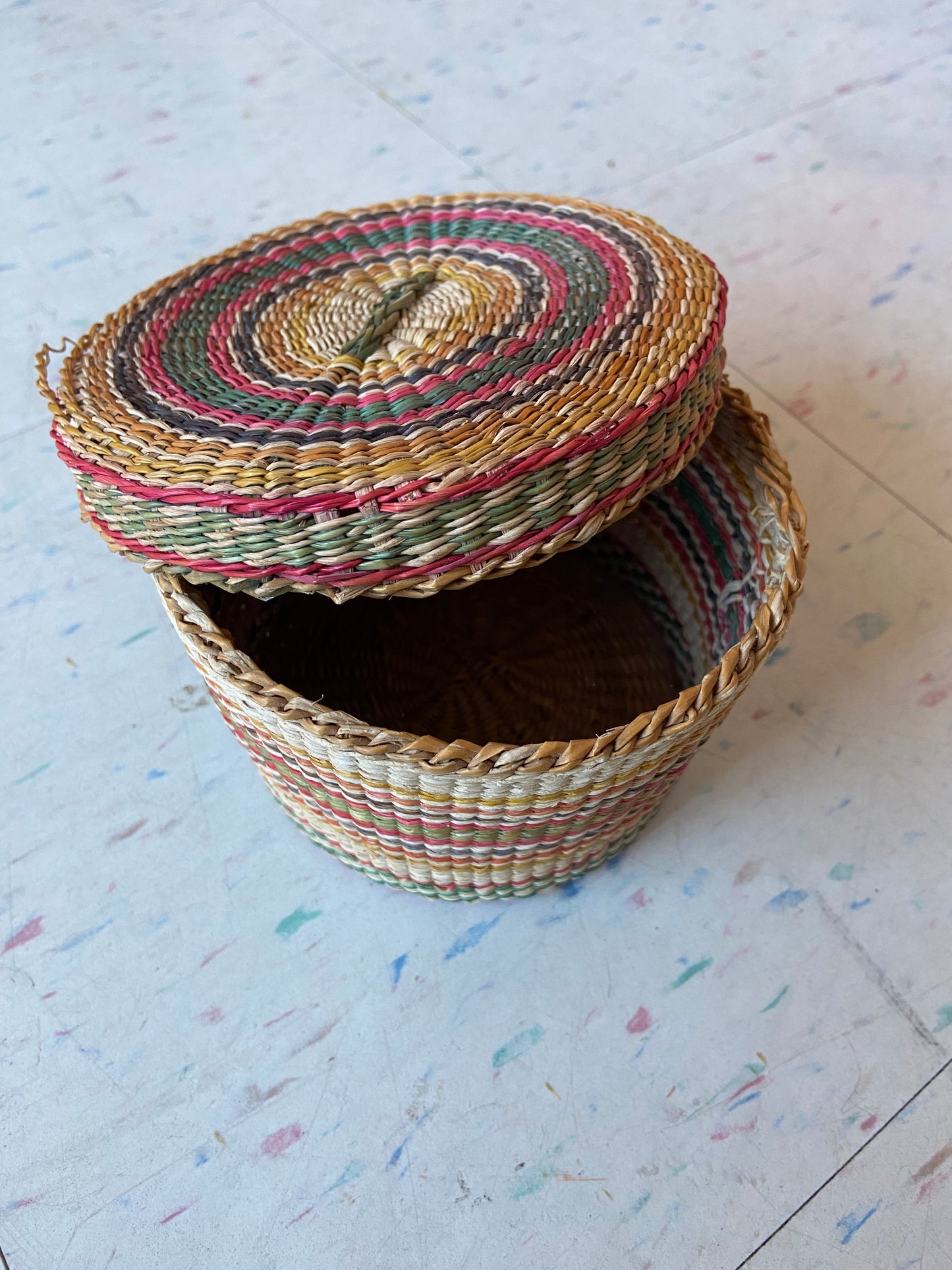 Set of 2 woven baskets