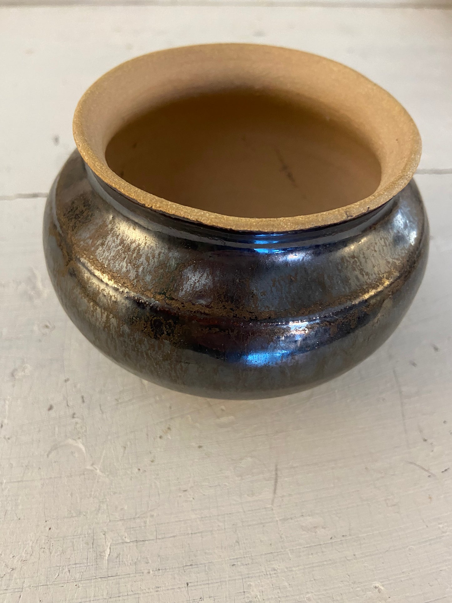 Small ceramic metallic glaze pot