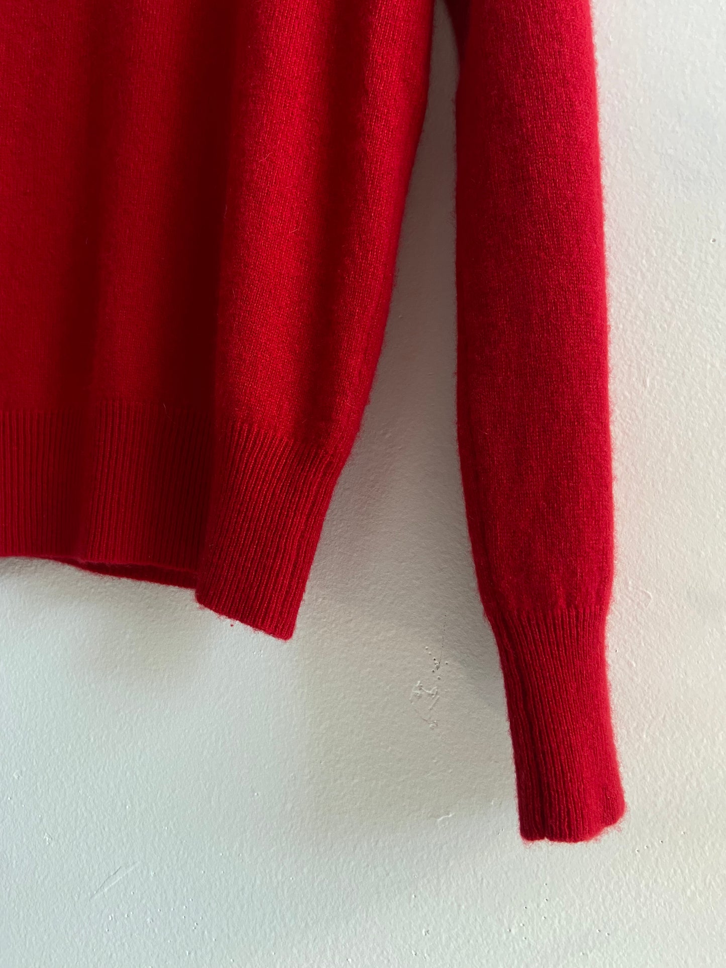 Red cashmere sweater SS 1-2