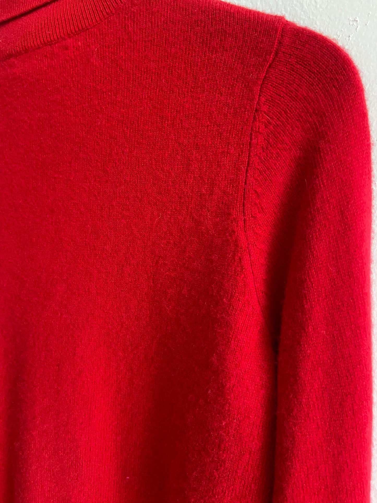 Red cashmere sweater SS 1-2