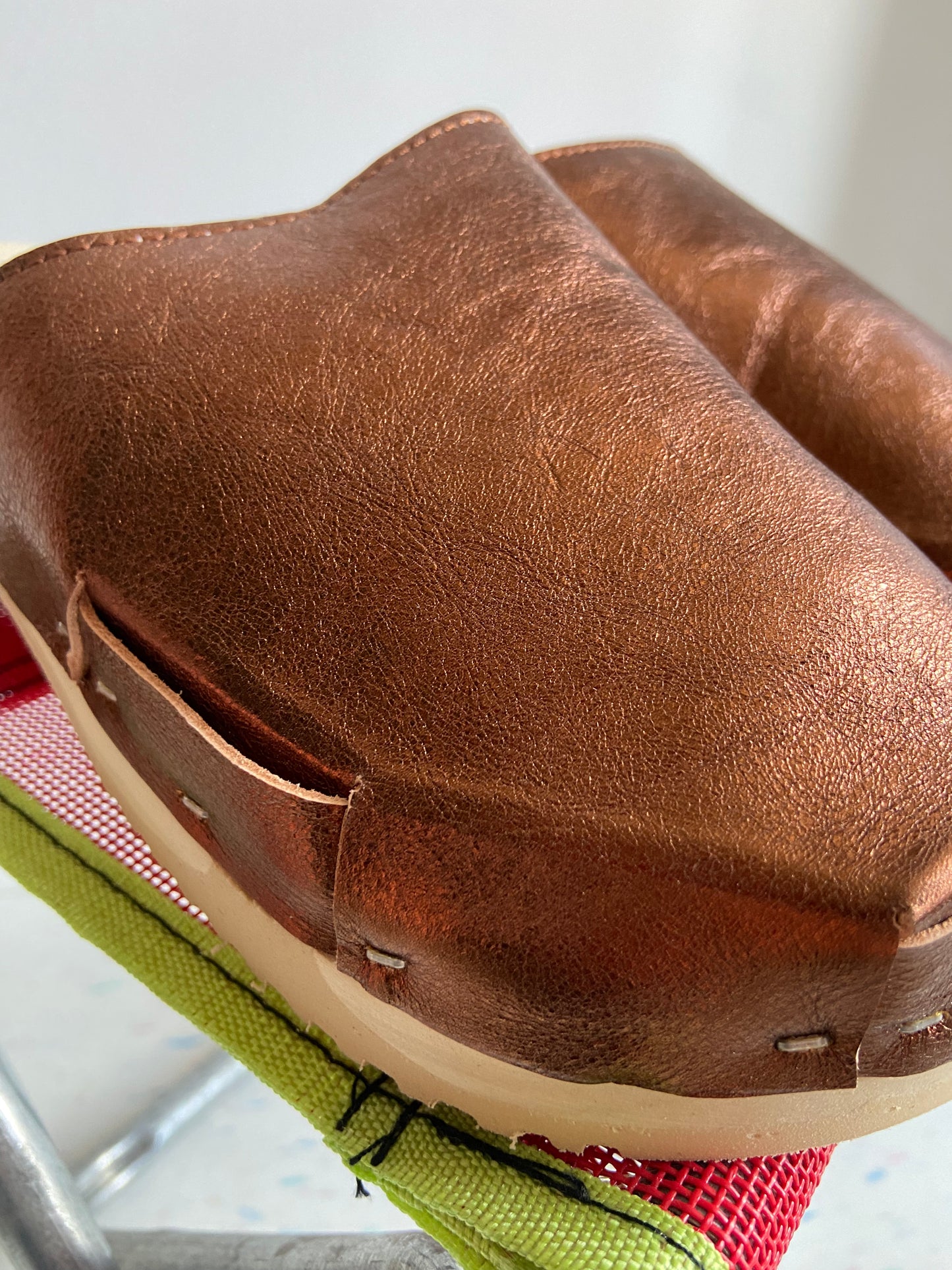 rosa mosa clog bronze metallic