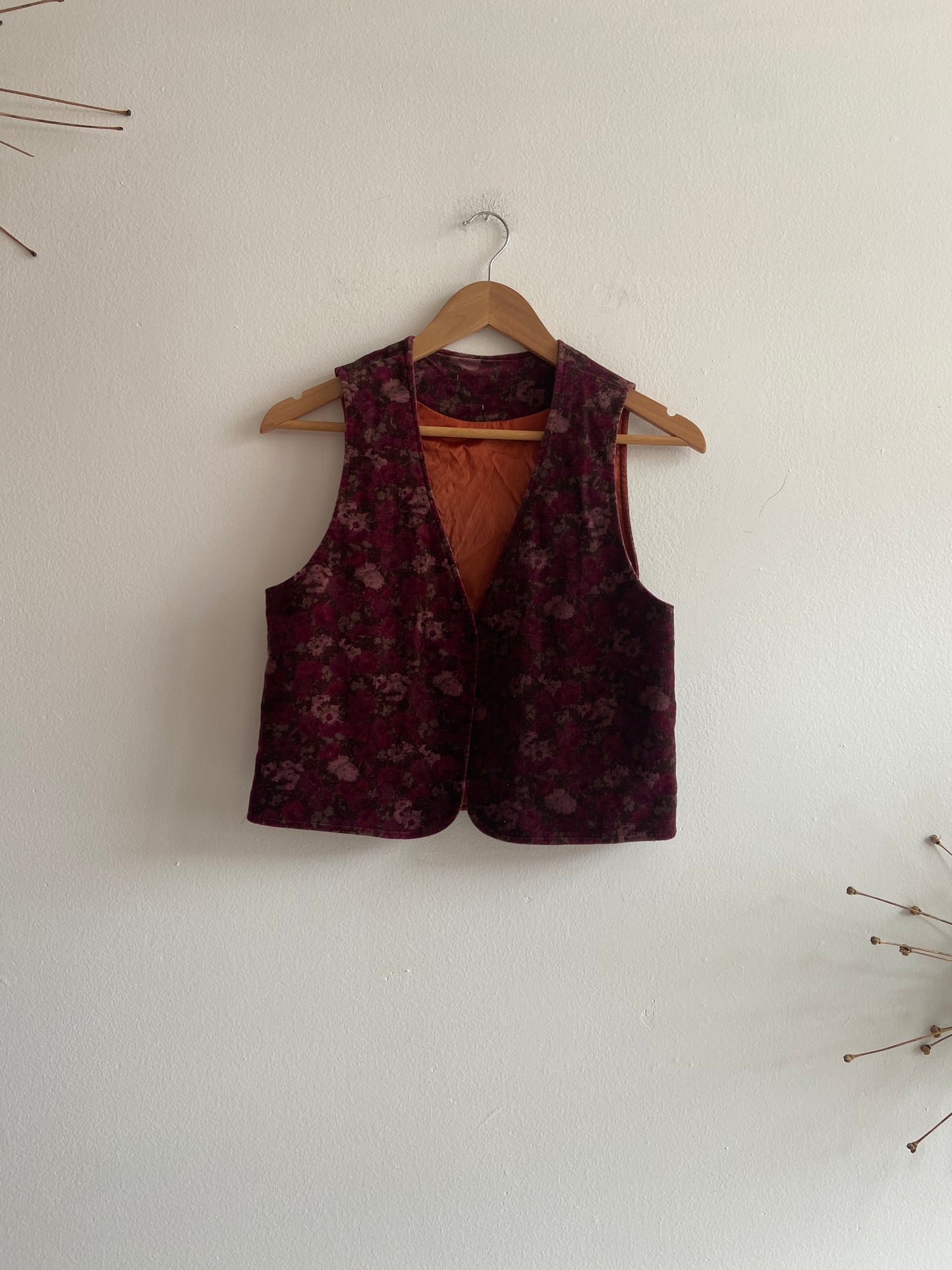 Velvet floral lined vest SS 1