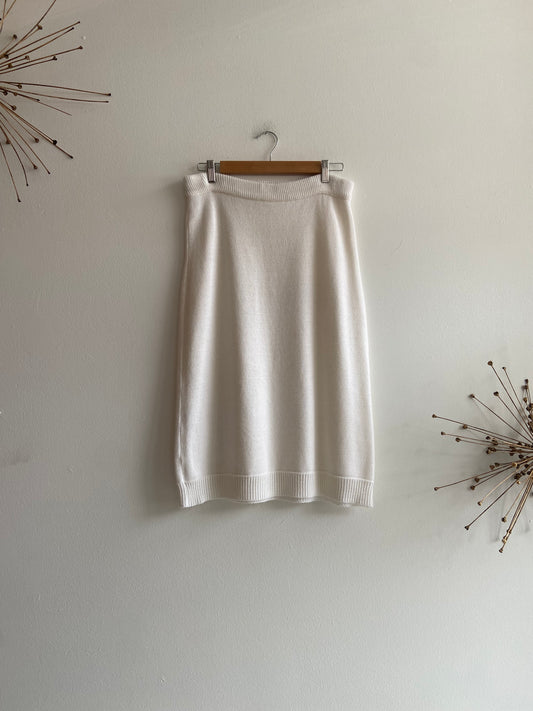 White knit sweater skirt SS 1-2