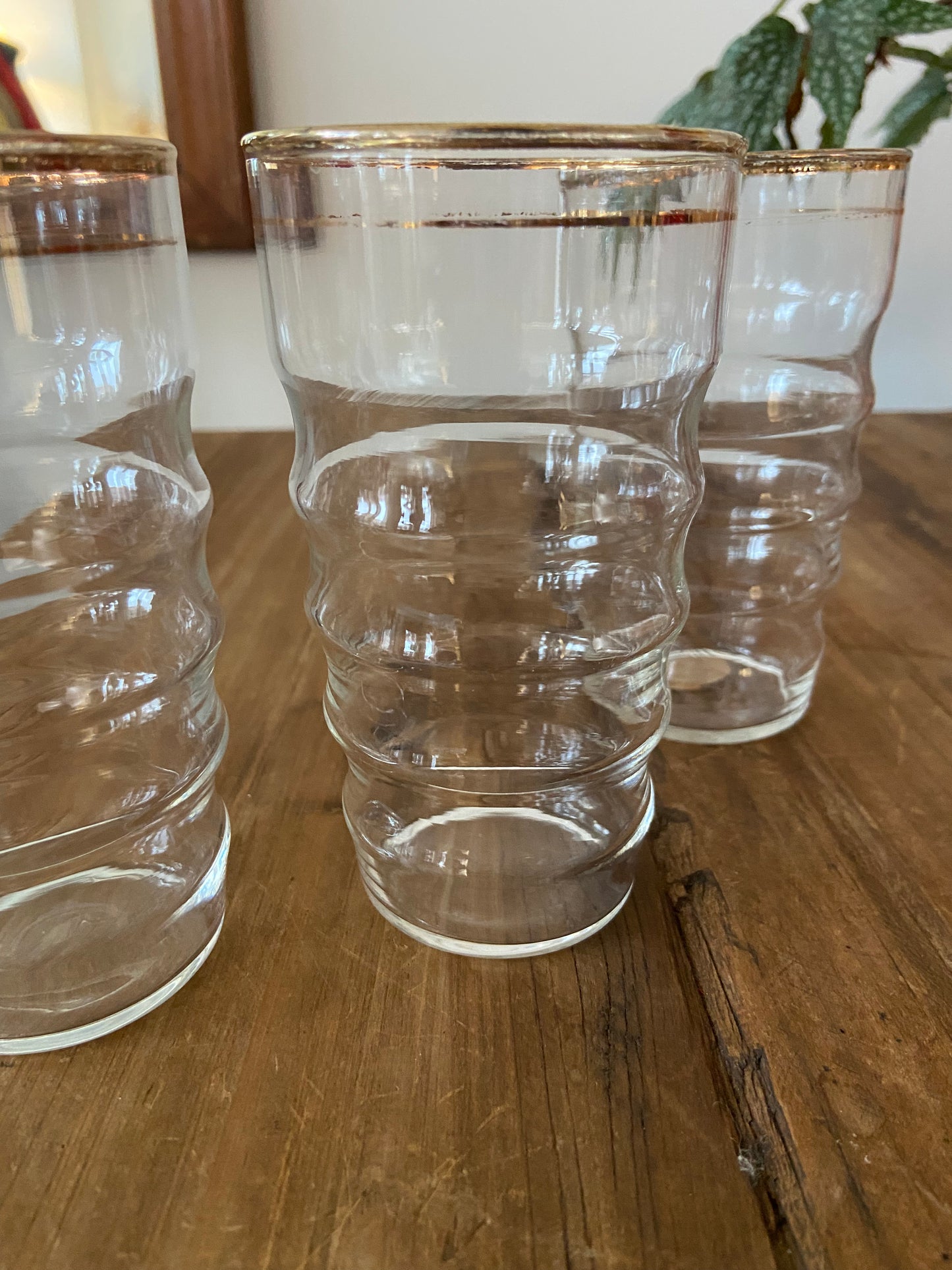 Gold rimmed vintage glassware set of 6