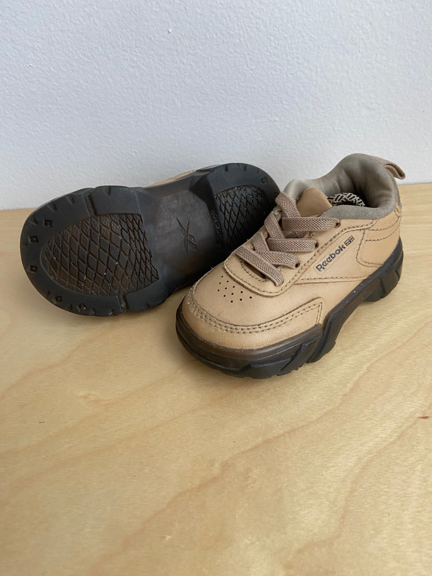 Little. Ones Baby size 4 Reeboks tennis shoes $35 (2,1)