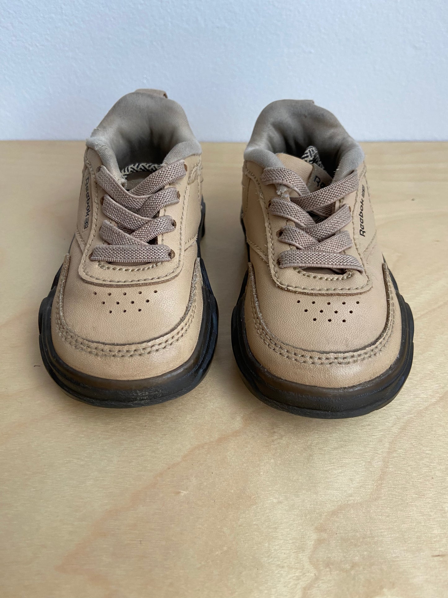 Little. Ones Baby size 4 Reeboks tennis shoes $35 (2,1)