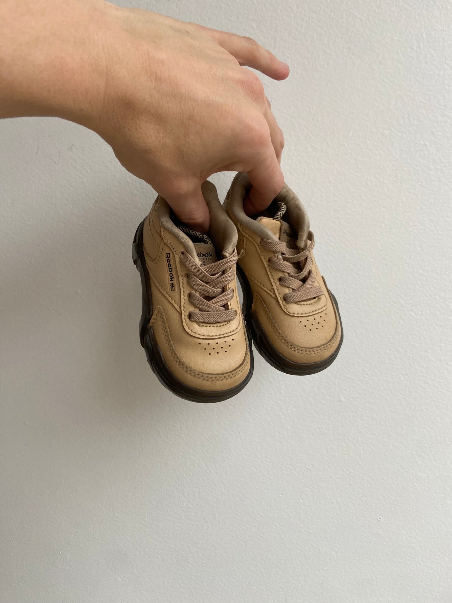 Little. Ones Baby size 4 Reeboks tennis shoes $35 (2,1)