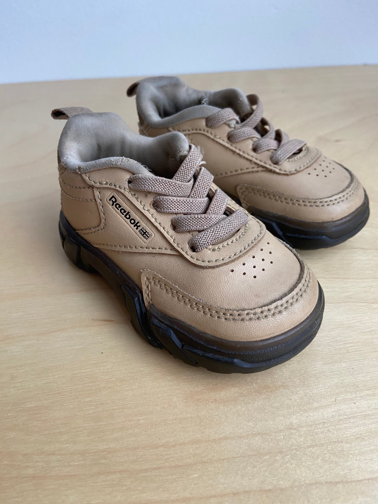 Little. Ones Baby size 4 Reeboks tennis shoes $35 (2,1)