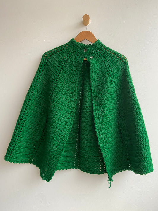 Little. Ones green capelet sz 8-12