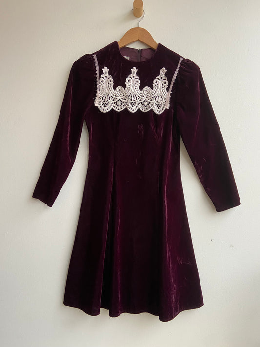 Little. Ones vintage velvet dress sz 8-10