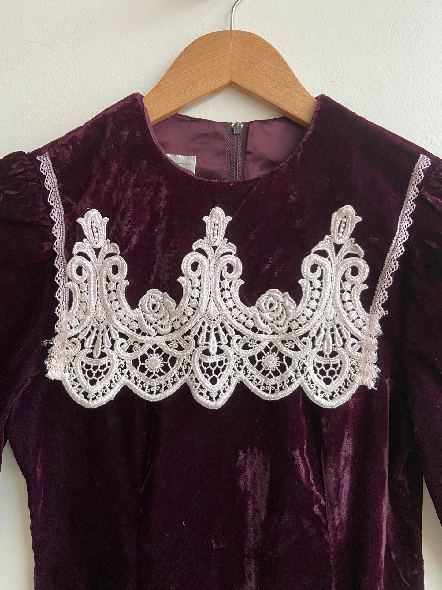 Little. Ones vintage velvet dress sz 8-10