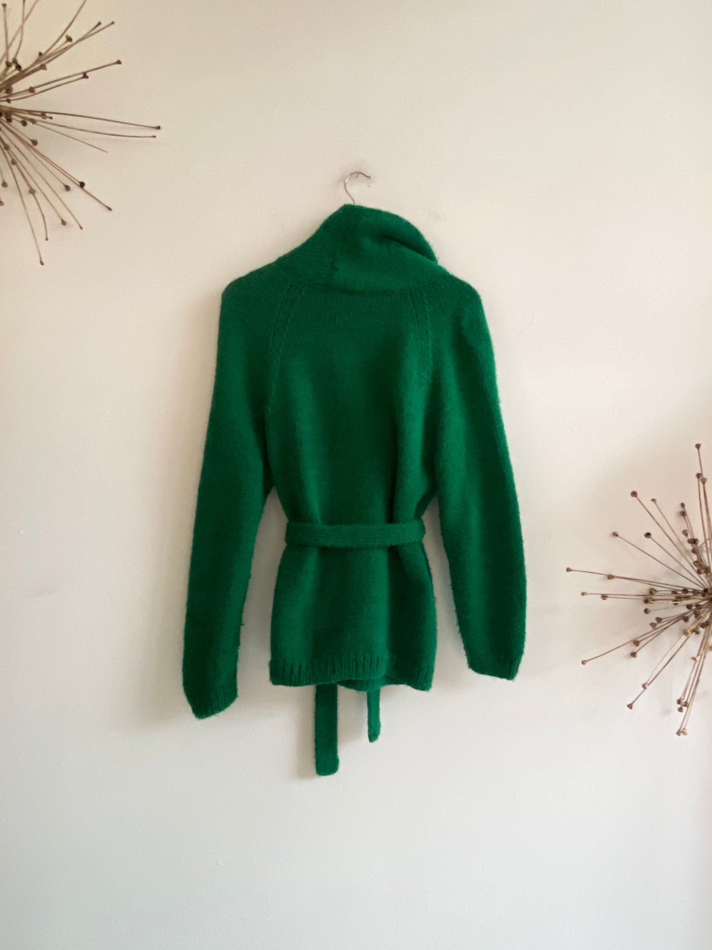 Hand knit wool grass green sweater SS 1-2